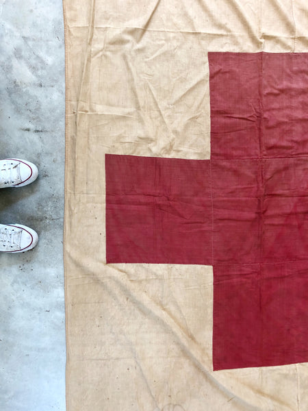 PERSONAL COLLECTION: WW1 ERA MEDIC FLAG #16