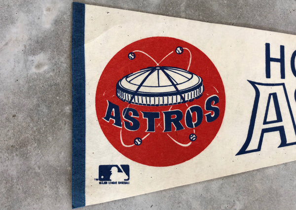 VINTAGE ASTROS PENNANT (white background)