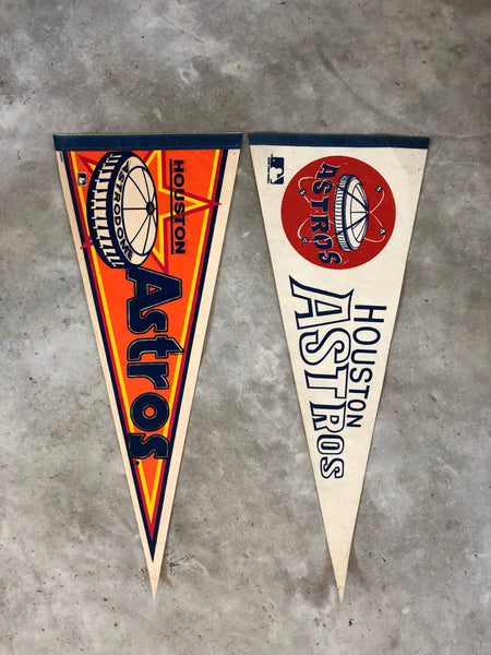 VINTAGE ASTROS PENNANT (white background)