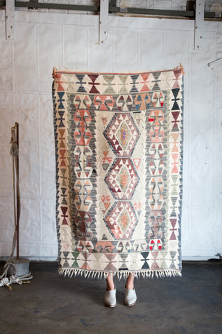 VINTAGE KILIM RUG "THE BARBARA"