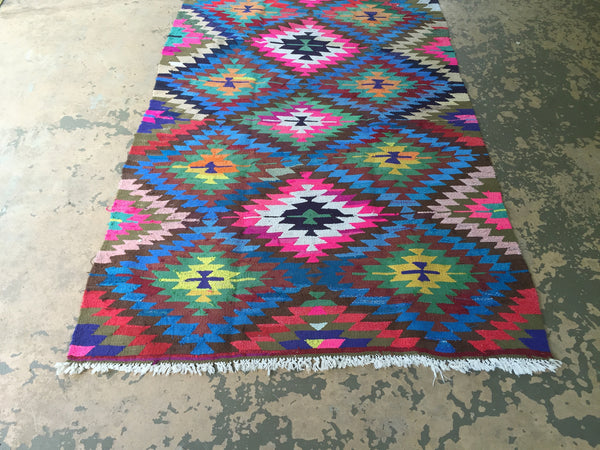 KILIM RUG