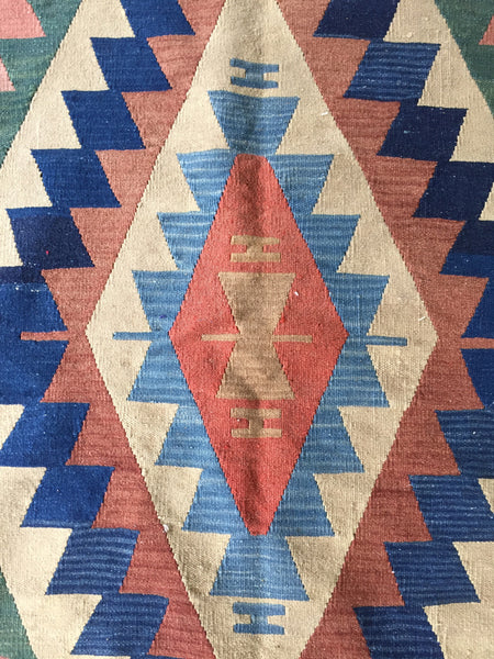 KILIM RUG