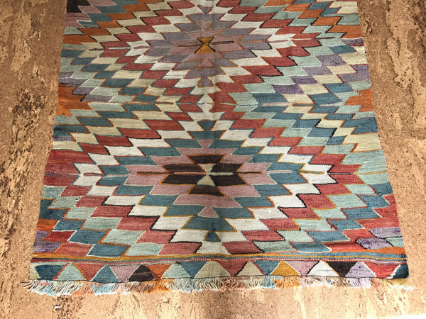 VINTAGE KILIM RUG